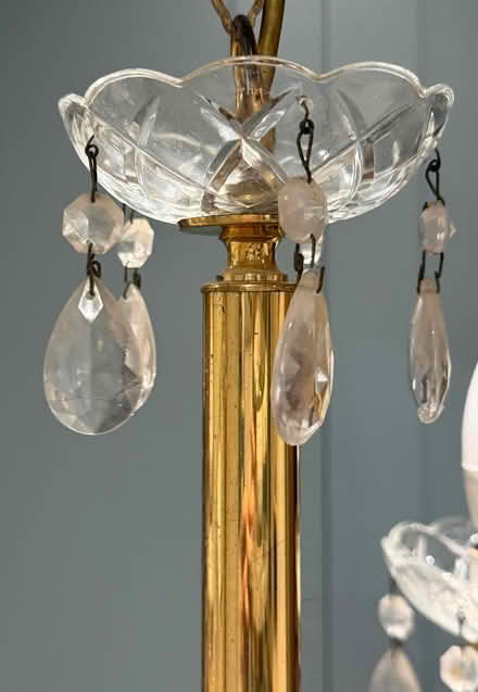 Photo of free 3-arm Chandelier-type ceiling light (East Marden) #3