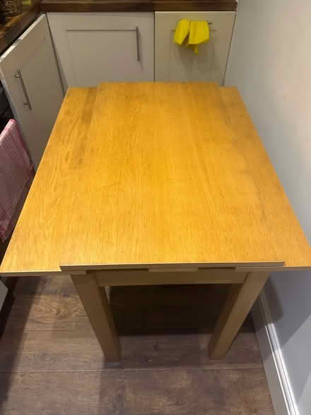 Photo of free Extendable table (HG1) #3