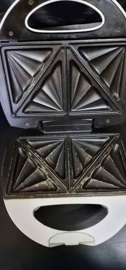 Photo of free Breville Sandwich toaster (Brandhall b68) #2