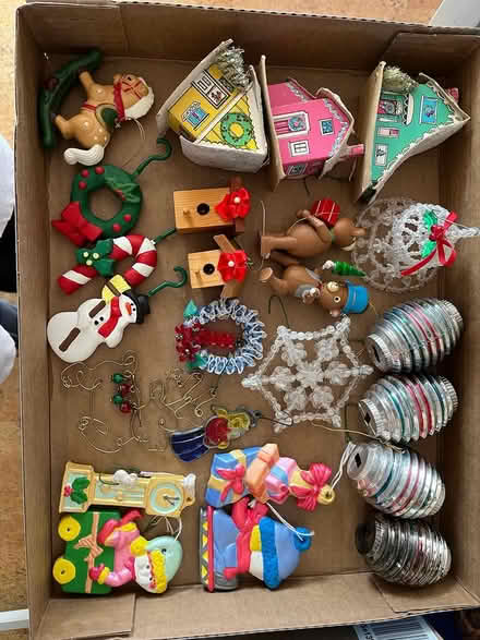Photo of free christmas ornaments (broomfield 120th + Perry st.) #2