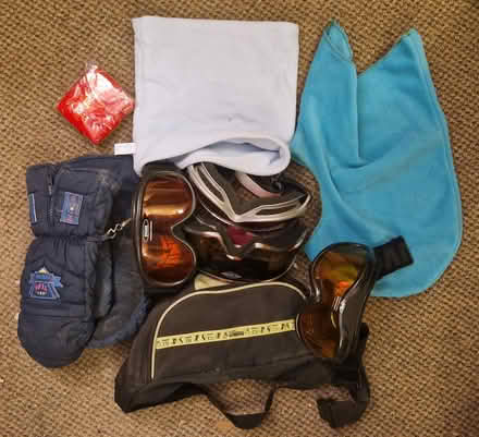 Photo of free Ski Salopettes and other ski gear (Henley-on-Thames RG9) #1