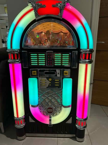 Photo of free Steepletone cd jukebox ( faulty) (Goffs oak EN7) #3