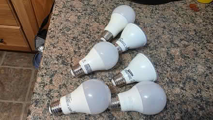 Photo of free Six assorted LED light bulbs (K2G 2Y9) #1