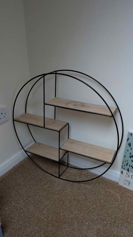 Photo of free Round display shelf (Hollingdean BN1) #1