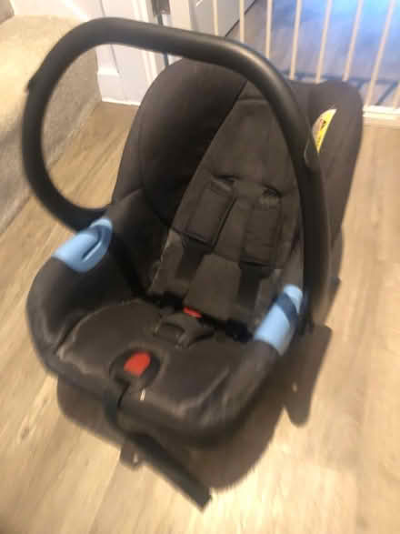 Photo of free Car seat with newborn insert (Hoddesdon EN11) #1