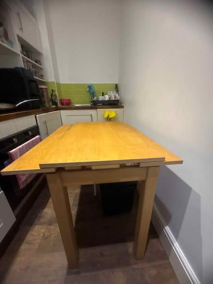 Photo of free Extendable table (HG1) #4
