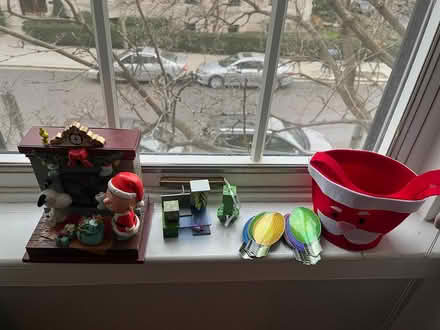 Photo of free ornaments and decorations (Adams Morgan) #1