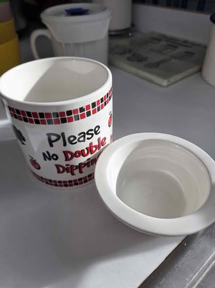 Photo of free Dip bowl (Farmington @ 11 Mile) #1