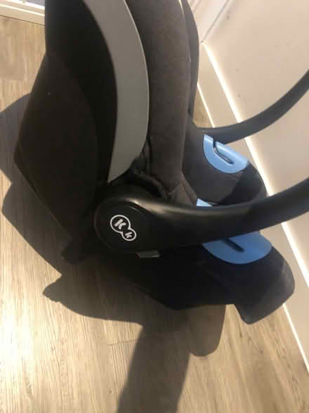 Photo of free Car seat with newborn insert (Hoddesdon EN11) #4