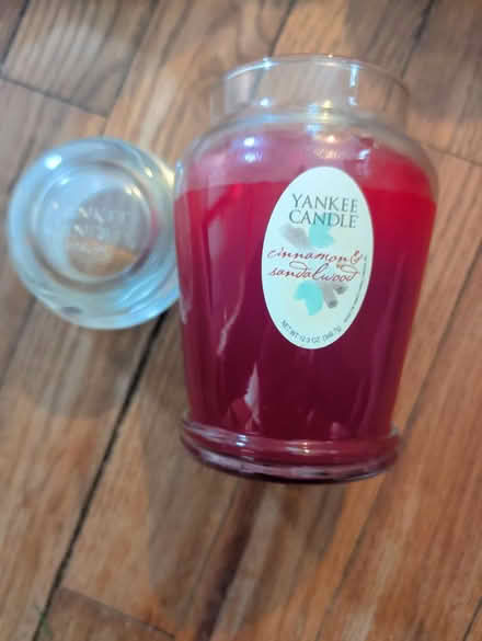 Photo of free Yankee Candle-Cinnamon & Sandalwood (Allendale NJ) #1