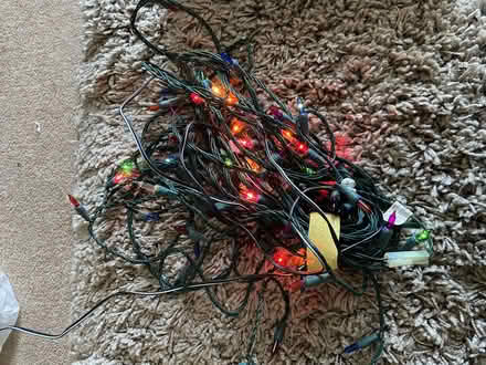 Photo of free Traditional twinkling multicoloured christmas lights (Spacey Houses HG3) #1