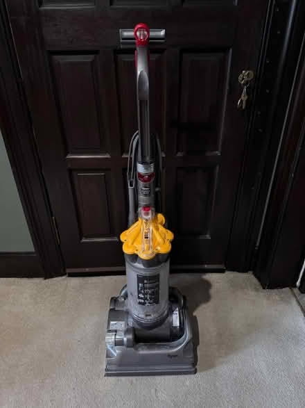 Photo of free Dyson DC33 upright vacuum cleaner (Glasgow G20) #1