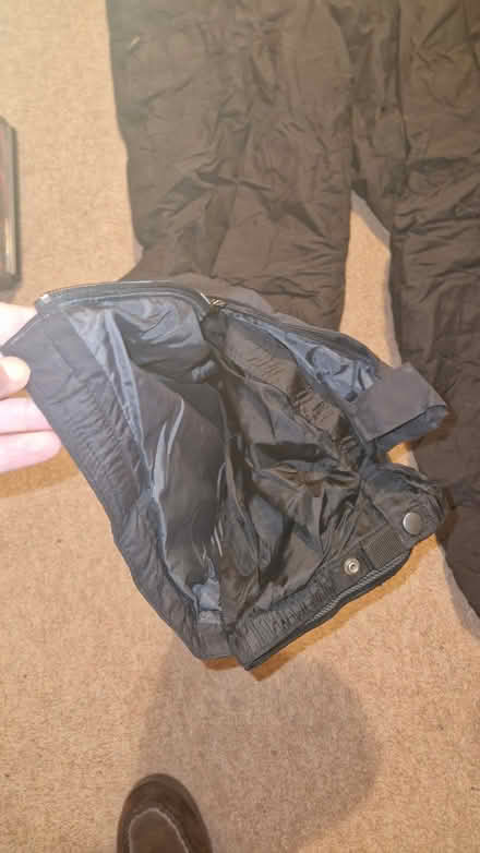 Photo of free Ski Salopettes and other ski gear (Henley-on-Thames RG9) #3