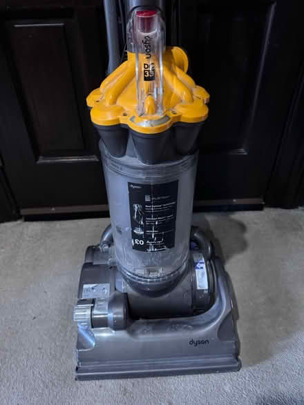Photo of free Dyson DC33 upright vacuum cleaner (Glasgow G20) #2