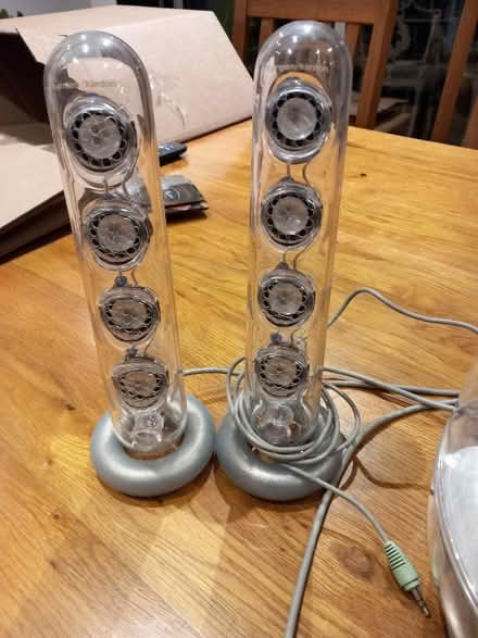 Photo of free Non working sub woofer and sound sticks (New Malden KT3) #3