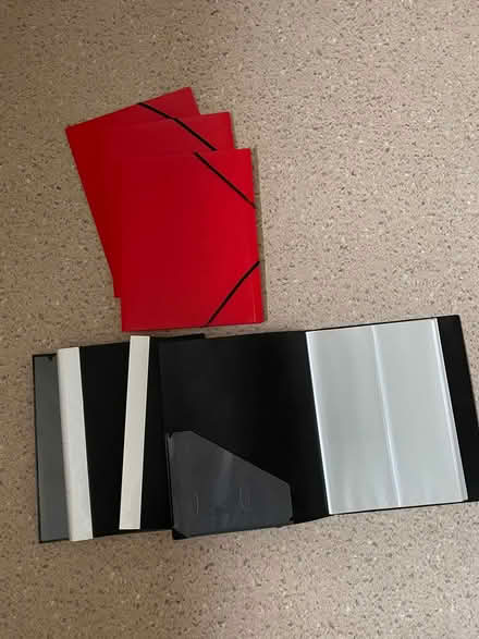 Photo of free A4 plastic folders with inserts (Trowbridge BA14) #1