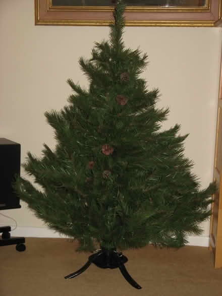 Photo of free Christmas Tree Artificial (St Albans AL4) #1