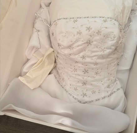 Photo of free Wedding Dress Size 10 (Coralville) #2