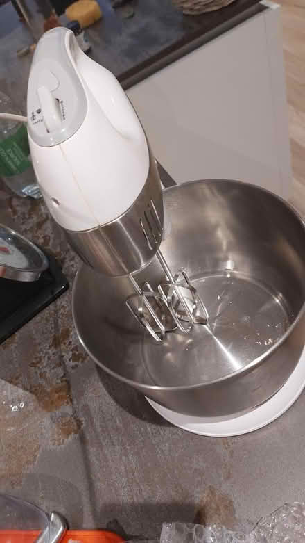 Photo of free Stand mixer and scales (Broadsands TQ4) #3