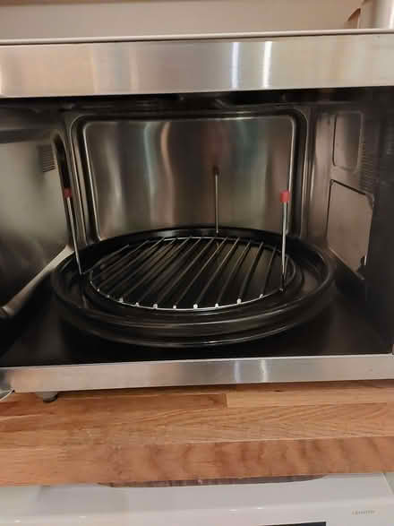 Photo of free Panasonic microwave - needs fixing (Divinity Road OX4) #1