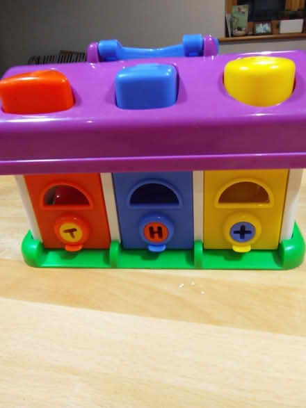 Photo of free Toy garage, cars & keys to open (Fleetville) #2