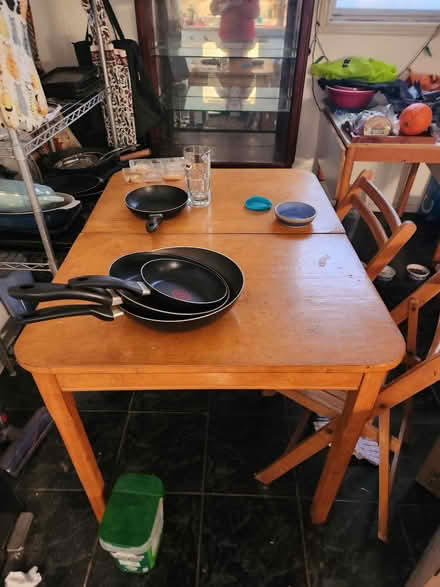 Photo of free Curb alert - assorted furniture (Bloor and Ossington) #1