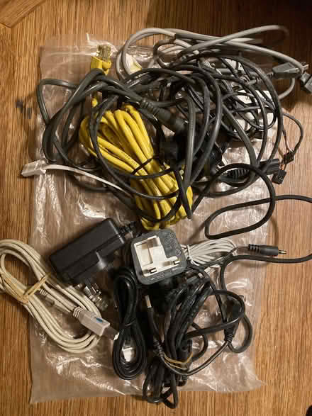 Photo of free Potluck Variety of Wires (Blackford EH9) #1
