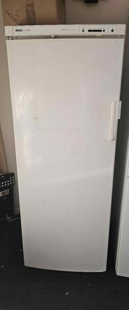 Photo of free Bosch tall fridge working LUTON (Luton LU2) #1