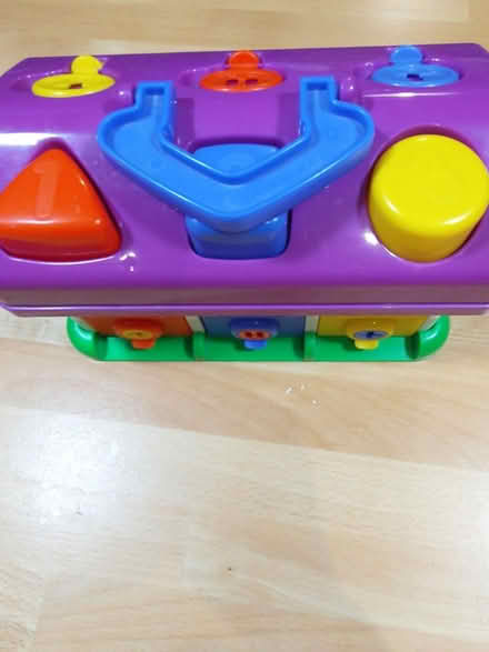 Photo of free Toy garage, cars & keys to open (Fleetville) #3