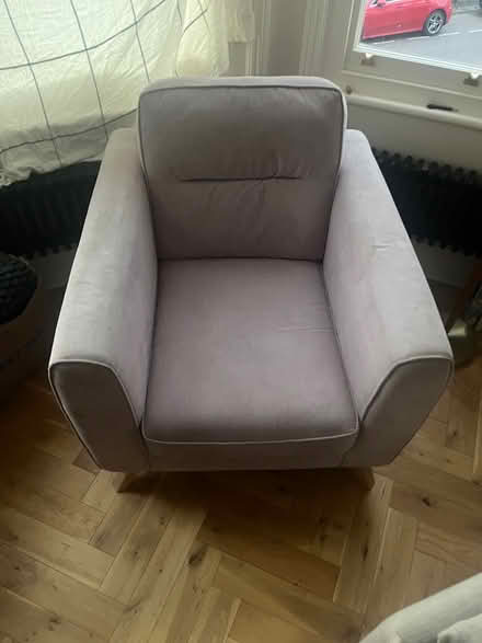 Photo of free Comfy pink armchair (N8 0ET) #2