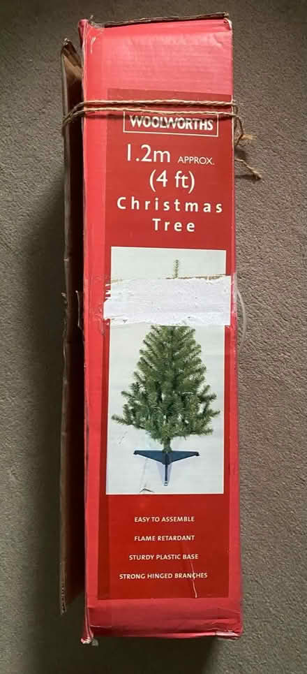 Photo of free 4ft Christmas tree with lights (Enfield EN2) #1