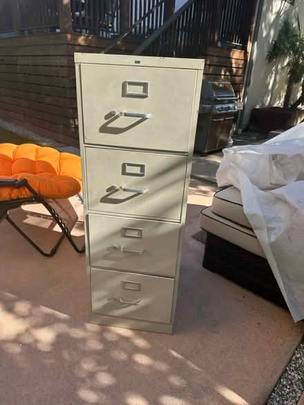 Photo of free Metal file cabinet (Westchester nr LMU) #1