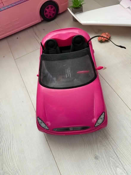 Photo of free Big Barbie bundle (Wa10) #3