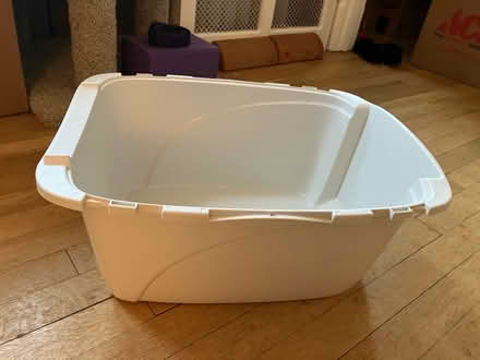Photo of free Cat litter box (Cleveland Park) #1