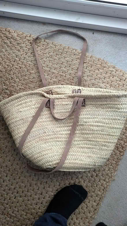 Photo of free Woven shopping bag (Castlepoint BH8) #1