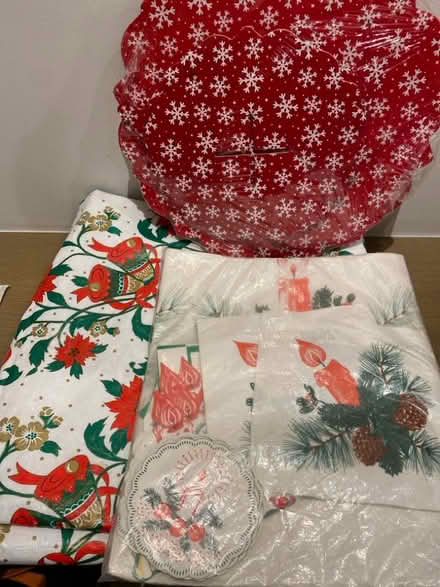 Photo of free Christmas tableware set (St Albans AL3) #1