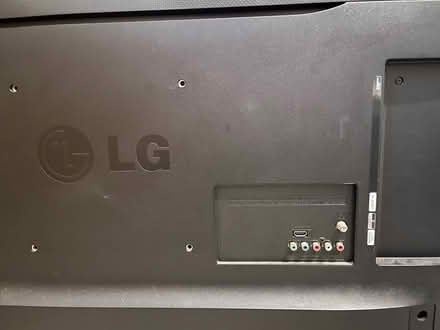 Photo of free LG TV 43" - not working (East Somerville) #2