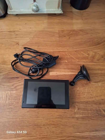 Photo of free Garmin Satnav (Hyde GL6) #1
