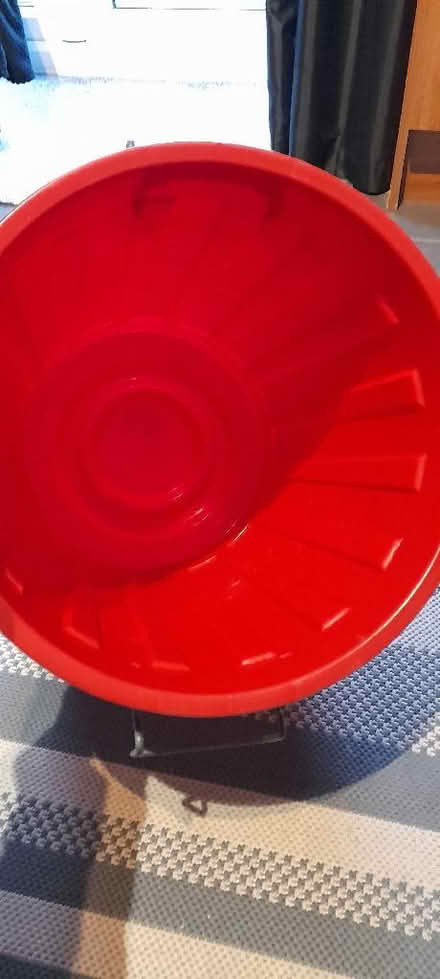 Photo of free Red bin (Littleover DE23) #1