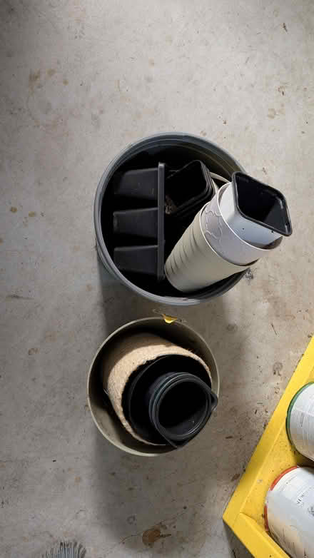 Photo of free Assorted plastic plant pots (NW Gainesville) #1