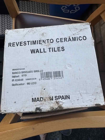 Photo of free White Tiles (Conniburrow MK14) #1