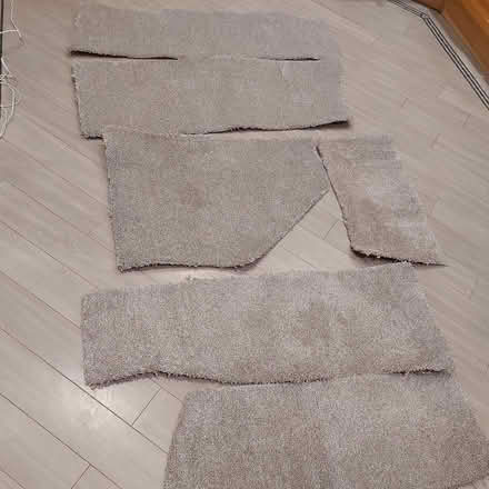Photo of free Carpet pieces Beige & grey (Chorleywood WD3) #1
