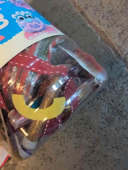 Photo of free Arts and crafts supplies jar (HR1) #2