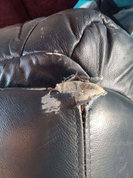 Photo of free 3 seat Blue Leather sofa (Drongan KA6) #2