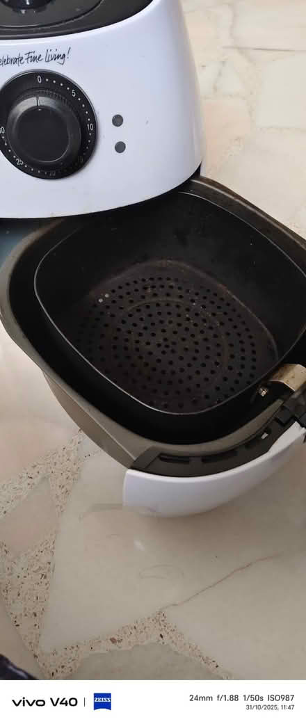 Photo of free Airfryer (Singapore - East) #4