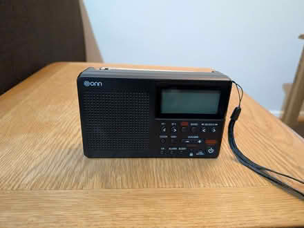 Photo of free Small FM/AM Radio (Irthlingborough NN9) #1
