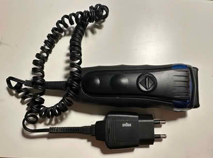 Photo of free Braun Electric shaver (Guildford GU2) #2