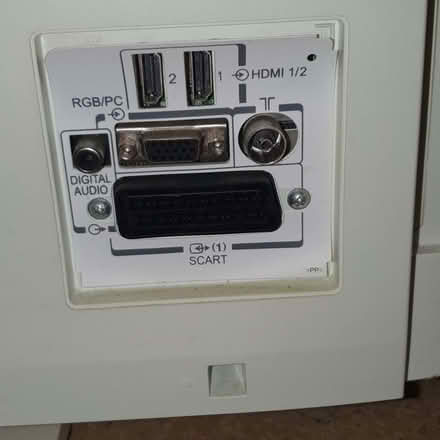 Photo of free TV with DVD player. Toshiba (Over Kellet LA6) #1