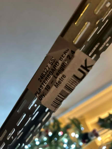 Photo of free DIY supplies - Plaster bonding coat and plasterboard beading (Norton LD8) #2