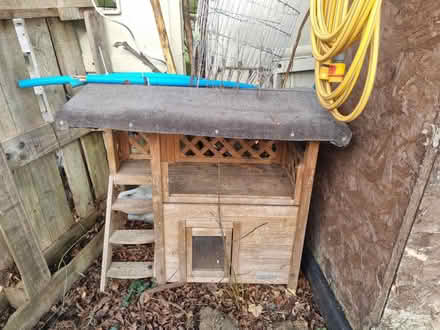 Photo of free Cat shelter (Eltham) #1
